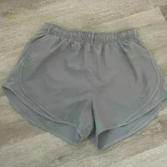 NIKE Dri Fit Athletic Shorts M - Picture 1 of 6